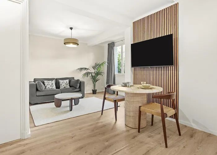 Appartement 200m à pied Place des Lices avec parking